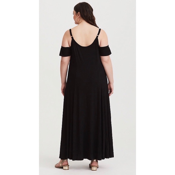 Torrid 4 Cold Shoulder Maxi Dress - NWT 4x - Picture 3 of 5
